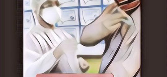 Ini Baru Bang Jago! Seorang Pria Bertato Suntik Vaksin Sendiri, Nakes Cuma Bisa Melongo