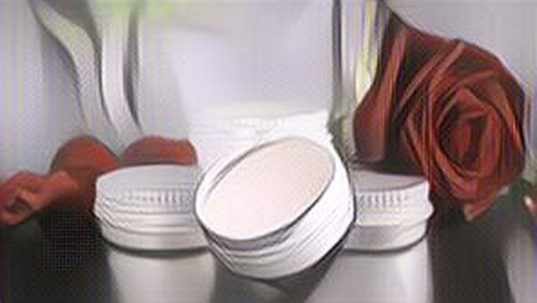 4 Alasan Kenapa Kamu Harus Mencoba Solid Perfume Dibanding Parfume Biasa