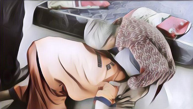 Pria Ini Cium Kaki Ayahnya, Setelah Membunuh Istrinya