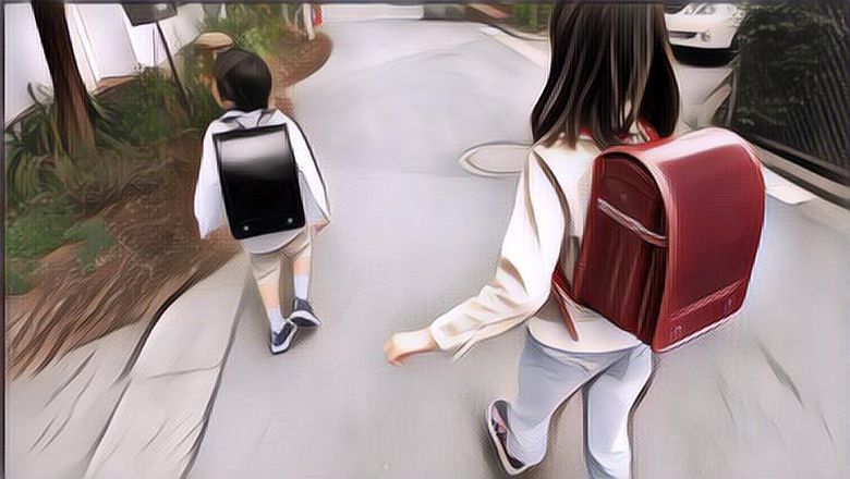 Saking Pengen Bawakan Ibunya Makanan, Aksi Bocah Ini Bikin Ngakak