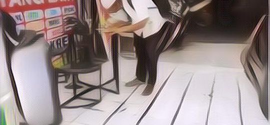 Kuli Bangunan Tuna Rungu Jalan Kaki Menuju Surabaya, Uangnya Habis Beli HP untuk Anak