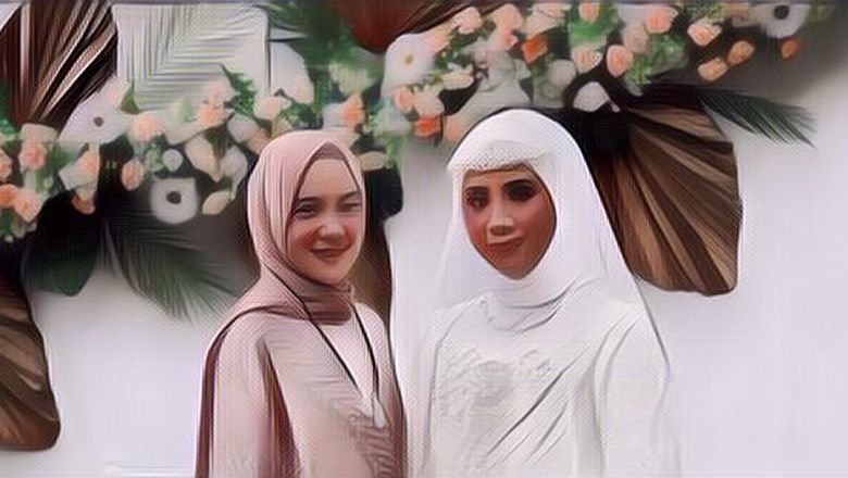 Fakta-Fakta Kemunculan Nissa Sabyan di Pernikahan Kakak, Bikin Netizen Salfok Hingga Disawer Saat Bernyanyi