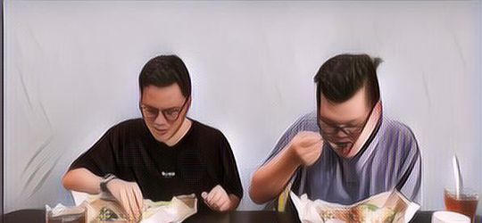 Makan Nasi Padang Pakai Tangan VS Sendok, Lebih Sehat yang Mana Ya?