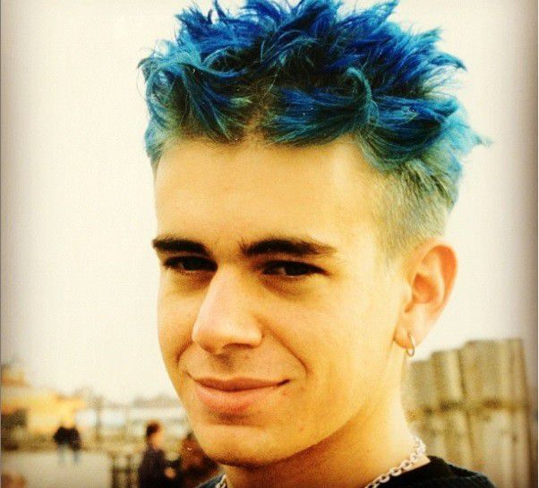 Sosok Nyentrik dan Puitis