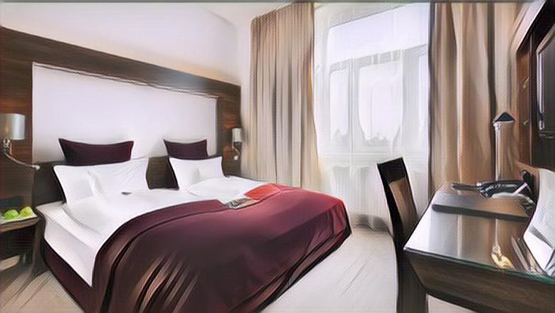 Ini 5 Alasan Kenapa di Hotel Gak Pernah Ada Guling, Cuma Bantal Doang