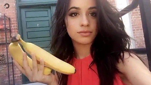 1.  Banyak makan buah dan sayur