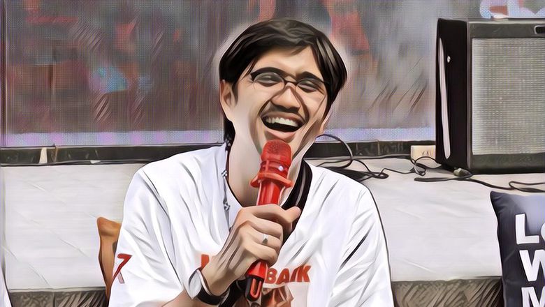 Viral Duta Sheila On 7 ke Bank Cuma Pakai Sandal Jepit, Langsung Diajak Foto Petugas