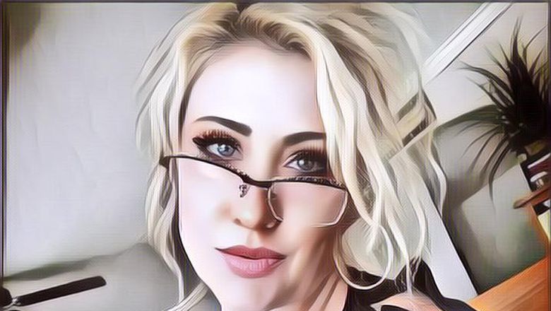 Punya Alasan Yang Gak Masuk Akal, Wanita Ini Mengaku Jadi Model OnlyFans Karena Panggilan Tuhan