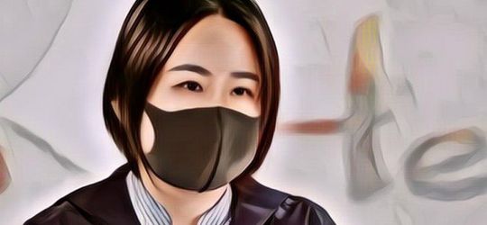 Cara Menabung Wanita Ini Membuat Kontroversi, Akui Pakai Baju 9 Tahun Dari Hasil Donasi