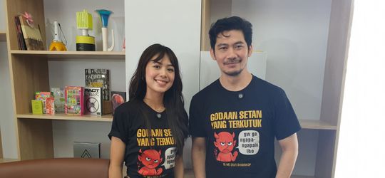 Donny Alamsyah Didampingi Ustaz Rukiah Selama Proses Syuting Film Godaan Setan yang Terkutuk