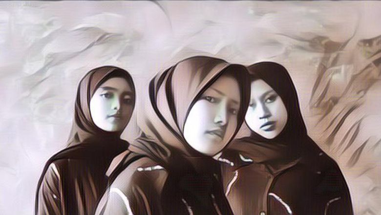 Anggota Band Rock VoB Berhasil Tuai Atensi di Paris Setelah Tampil Dengan Tenun & Hijab