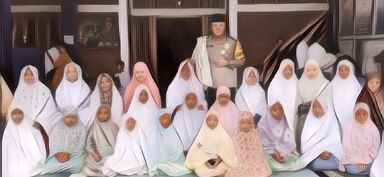 Subhanallah~ Bermodal Gaji Polisi, Brigpol Eko Julianto Bangun Pondok Gratis untuk Asuh Ratusan Anak Yatim