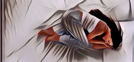 Lakukan 3 Posisi Tidur Ini untuk Mengurangi Nyeri Perut Karena Haid