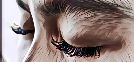 Capek Pakai Maskara Terus, Begini Cara Melentikkan Bulu Mata Secara Natural