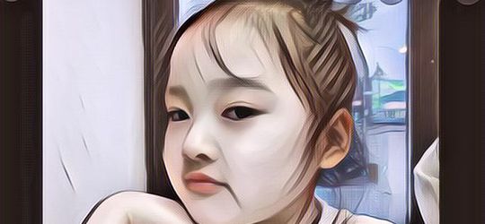 Sering Nemu Wajah Bocah Kecil Ini Di Sticker WhatsApp? Kira-Kira Dia Ini Siapa Ya?