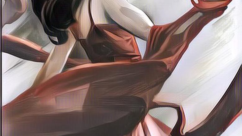 5 Kesan Memorable Menggunakan Baju Merah, Jadi Pede Aja Kali