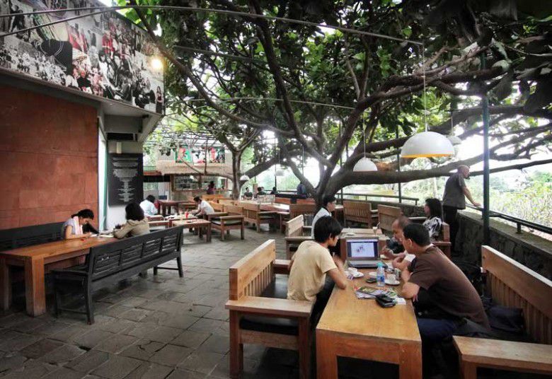 7. Kopi Selasar, Sunaryo Art Space