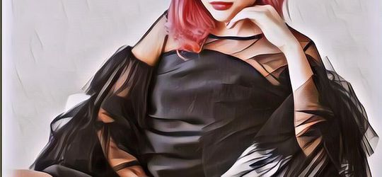 Perpaduan Warna Baju Bermotif ala Sonia Eryka