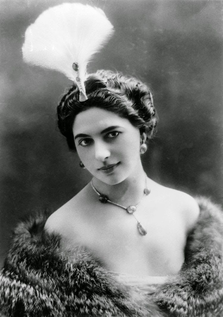 1. Mata Hari