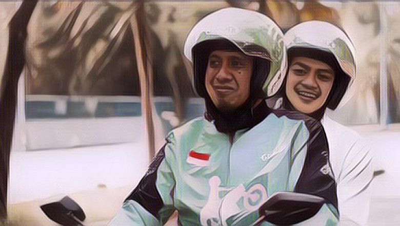 Viral Video Ojol Bawa Penumpang Saat Social Distancing Pakai Cara Gokil, Auto Ngakak!