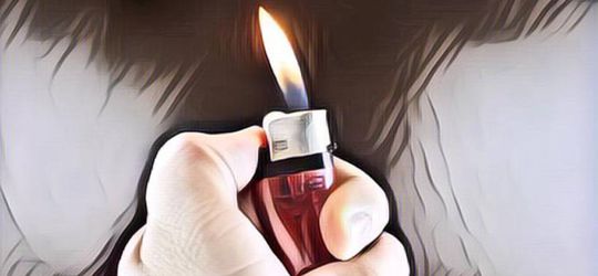 Ketahuan Video Call dengan Pria Lain, Laki-Laki Ini Tega Membakar Kekasihnya Pakai Pertalite