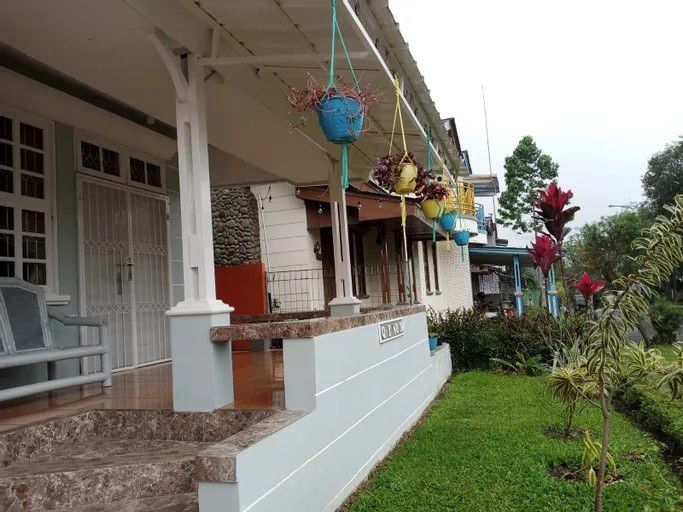 4. Villa Montana Kota Bunga