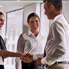 Cara Menciptakan First Impression yang Baik dengan Teman di Lingkungan Kerja