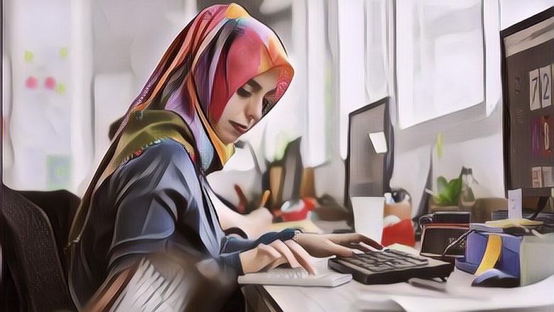 Sempat Dihina Karena Kuliah di Kampus Murah, Wanita Ini Kini Menjadi Pengusaha Sukses