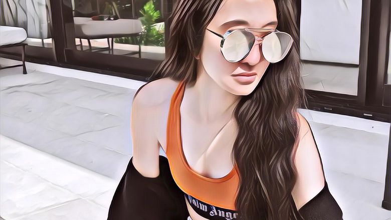 9 Potret Vera Wang Yang Bikin Netizen Heboh&hellip; Udah Umur 70 Tahun Tapi Penampilannya Kayak ABG!