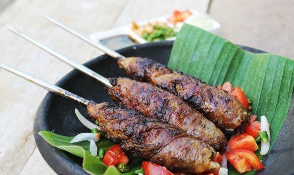 2. Sate Buntel