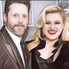 Kelly Clarkson Merasa Dimanfaatkan Suami Karena Bayar Rp 34 M Untuk Bercerai