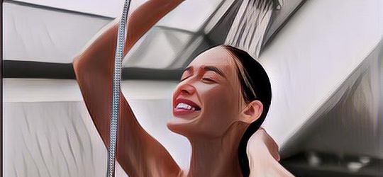 Alasan Kenapa Kamu Perlu Mandi Air Dingin di Pagi Hari, Bisa Turunkan BB?