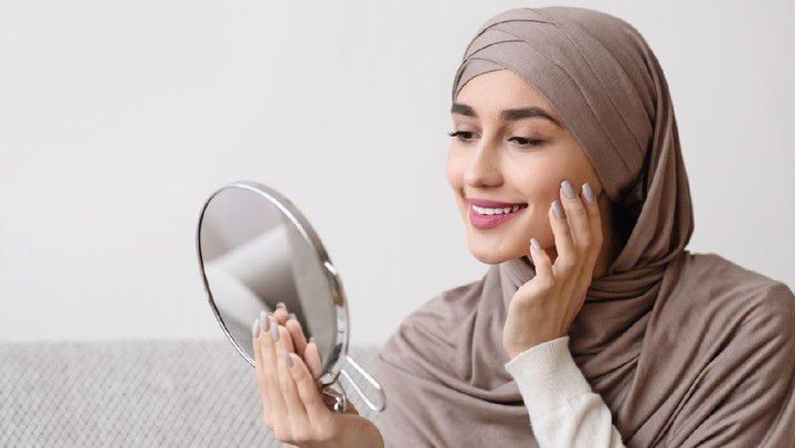 2. Aplikasikan Basic Skincare Dulu