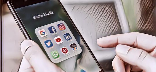 Orang yang Benar-Benar Bahagia Justru Jarang Posting Sesuatu di Medsos Karena 5 Alasan Ini