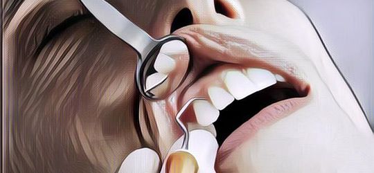 Coba Gunakan 4 Bahan Rumahan Ini untuk Bersihkan Karang Gigi, Terbukti Ampuh!