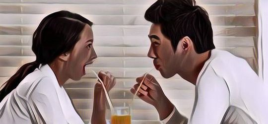 Lagi Asik Bikin Video Romantis Minum Satu Gelas Berdua, Ending Pasangan Ini Malah Bikin Malu