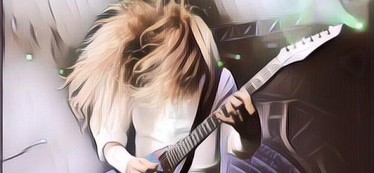 Nggak Nyangka, Ternyata Artis dan Musisi Arus Mainstream Ini Punya Side Job Band Metal!