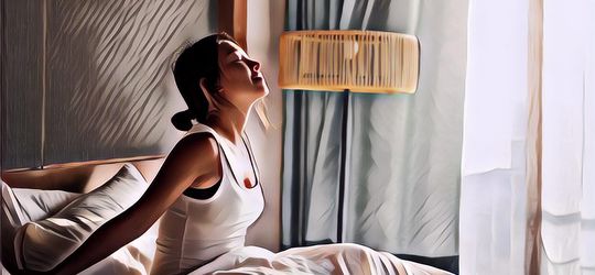 Badan Pegal Setelah Bangun Tidur? 5 Gerakan Peregangan di Atas Kasur Ini Bisa Bantu Badan Segar Lagi