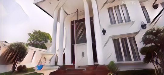 Ini Dia Rumah-Rumah Para Vokalis Band Era 2000-an yang Super Mewah Bagai Istana