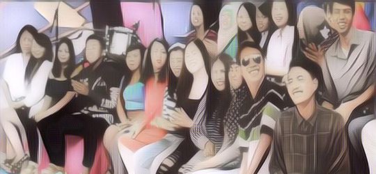 5 Artis yang Pernah Jadi “Alay” Penonton Bayaran, Sekarang Kaya Raya