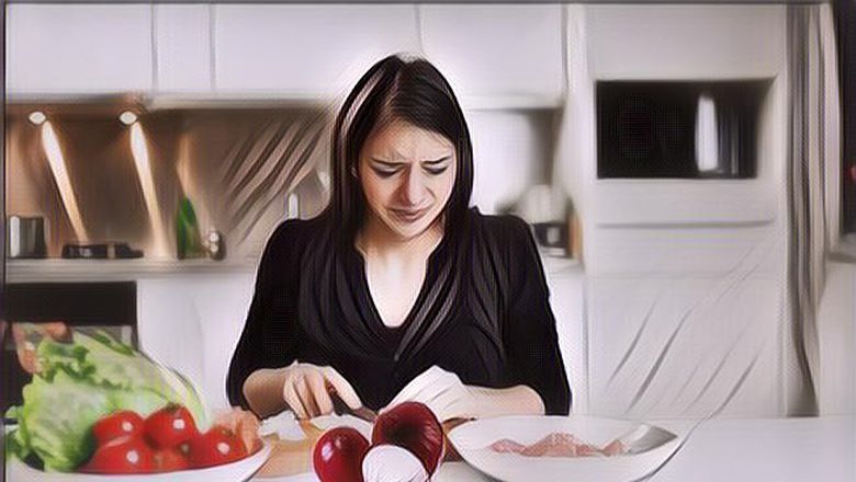 Kalau Kalian Galau, Mending Jangan Kupas Bawang Deh