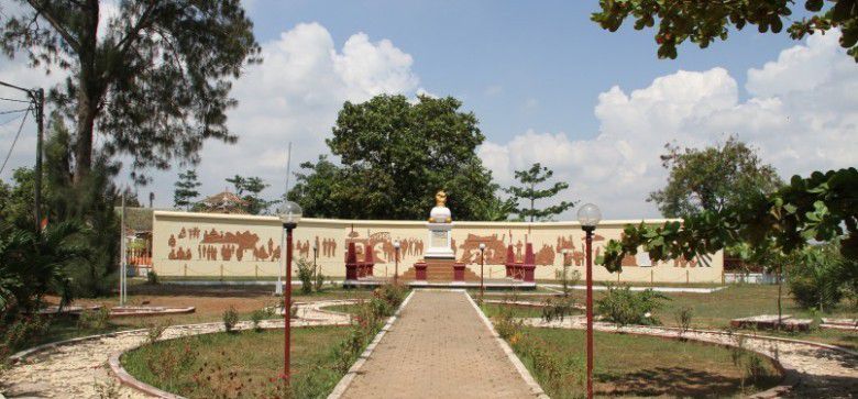 2.	Monumen Kebulatan Tekad, di Rengasdengklok