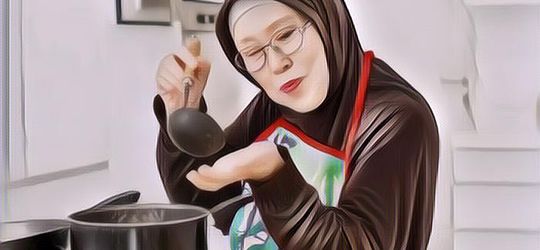 Benarkah Puasa Batal Saat Mencicipi Makanan? Buya Yahya Sebut Tak Batal Jika Lakukan Seperti Ini