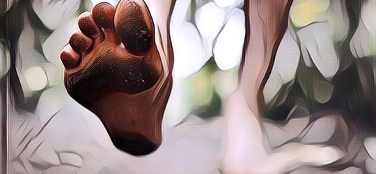 Menelanjangi Kaki Saat Berjalan, Ternyata Memiliki Beragam Manfaat Lho Gengs, Tak Percaya?