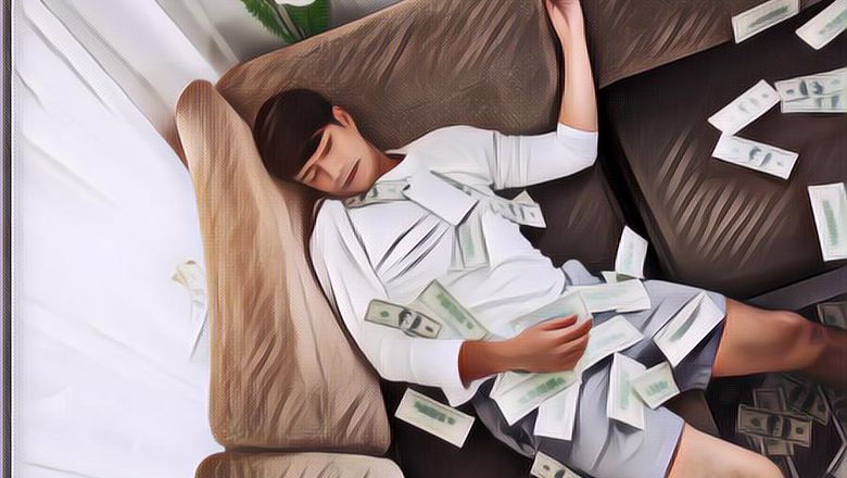 Berapa Sih Penghasilan yang Didapat Youtuber Sampe Sering Bikin Konten 'Sampah' atau Ngejahatin Orang?