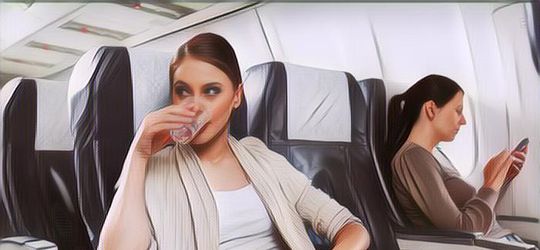 Pramugari Menyarankan untuk Tidak Minum Teh atau Kopi Saat Penerbangan, Alasannya Bikin Syok