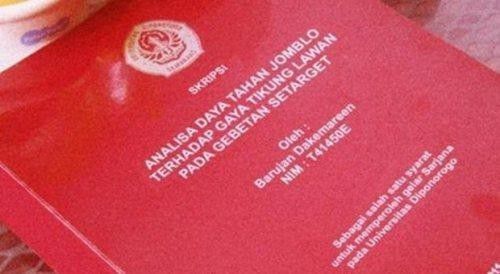 4. Buat yang jomblo jangan baper ya baca judul skripsi ini