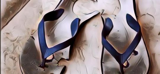 Gak Ada Akhlak! Pria Ini Cabuli Ratusan Sendal