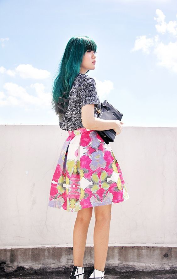 Atasan dan bawahan bermotif