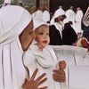 Heboh Kamari Anak Jennifer Coppen Panggil 'Papa' Saat di Depan Ka'bah